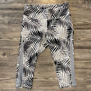 Old Navy Active Capris - XXL